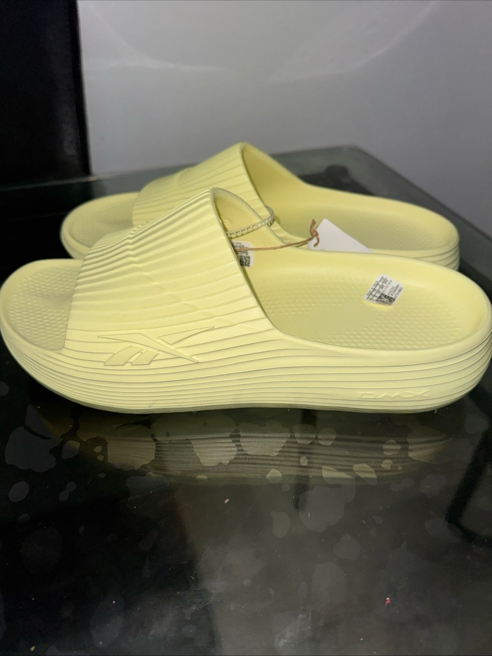 Reebok Lemon Yellow Slide Sandals unisex w/12 & m/11